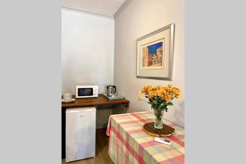 Le Grec Wine Tram Apartment Franschhoek Εξωτερικό φωτογραφία